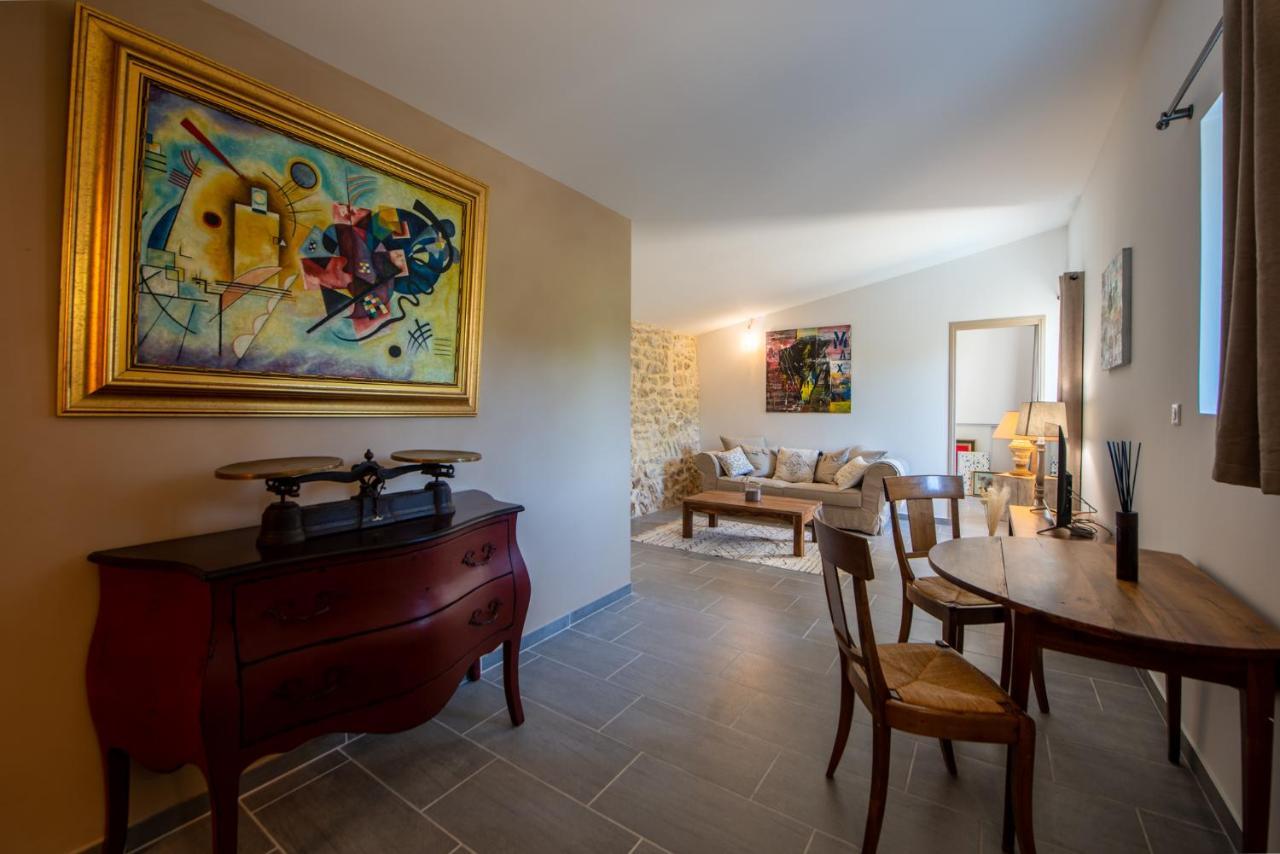 La Maison De Livia, Gite, Chambres Et Table D'Hotes, Entre Uzes Et Nimes Sauzet  Exterior foto