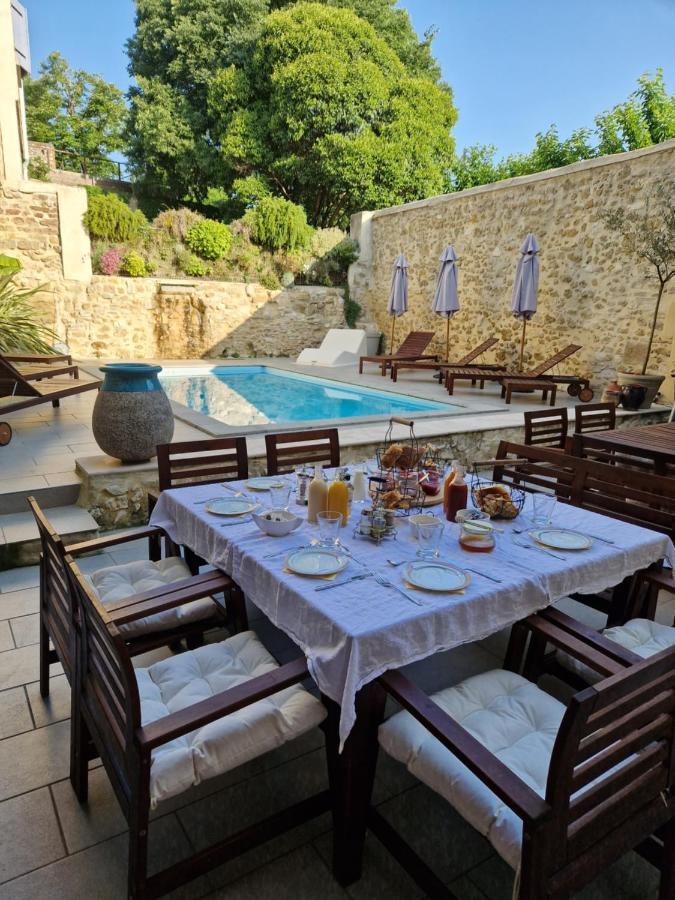 La Maison De Livia, Gite, Chambres Et Table D'Hotes, Entre Uzes Et Nimes Sauzet  Exterior foto